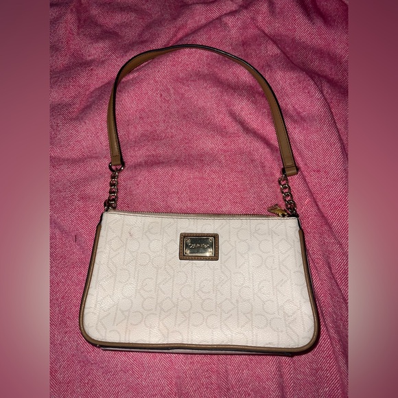 Calvin Klein White and Tan Shoulder Bag - Picture 1 of 4